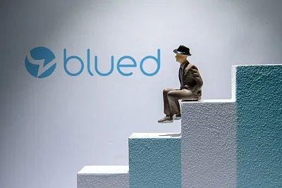 同性交友软件Blued上市首日暴涨46%!雷军又赚了